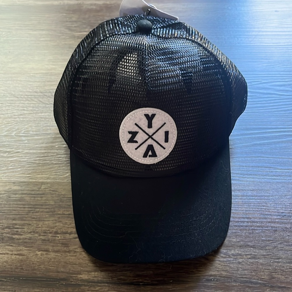 New ZYIA-X Mesh Hat